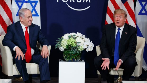 Bibi and Trump sitting at joint press conference looking happy